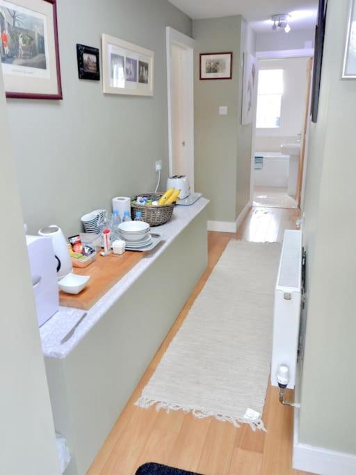 Stunning Annexe 1 Luxury Bedroom, Eating Area & Bathroom Only! Truro Bagian luar foto